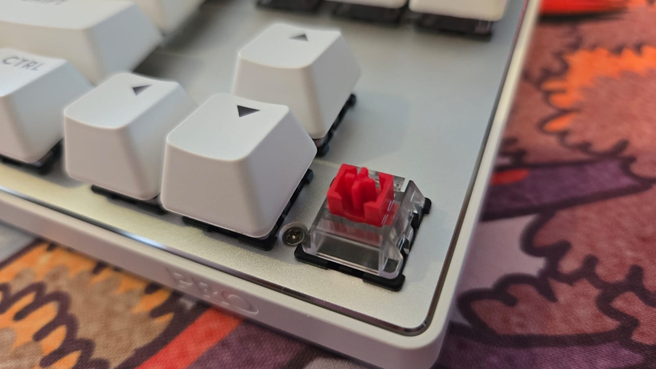 Logitech G PRO X TKL RAPID Logitech G PRO X TKL RAPID - switch magnético