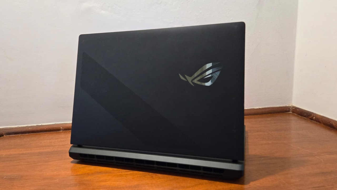 ROG Strix Scar 18 ROG Strix Scar 18 - acabamento