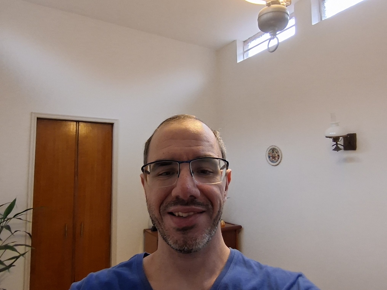 Galaxy Tab S10 FE+ Galaxy Tab S10 FE+ - selfie