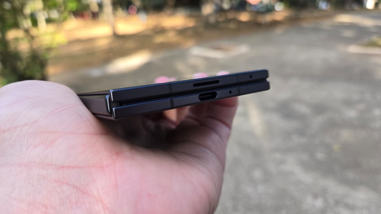 Galaxy Z Fold7 Galaxy Z Fold7 - acabamento