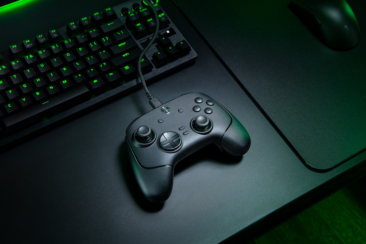 Wolverine V3 Pro 8K PC Razer Wolverine V3 8K Tournament Edition